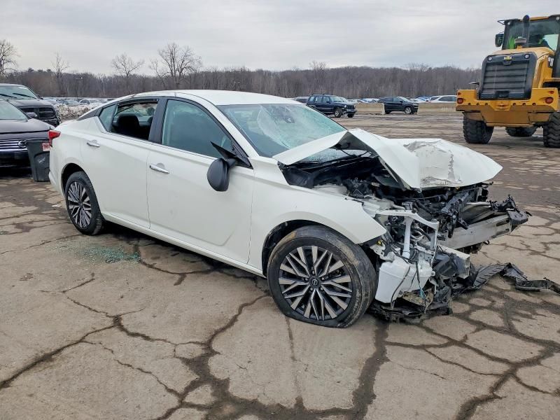 2025 Nissan Altima