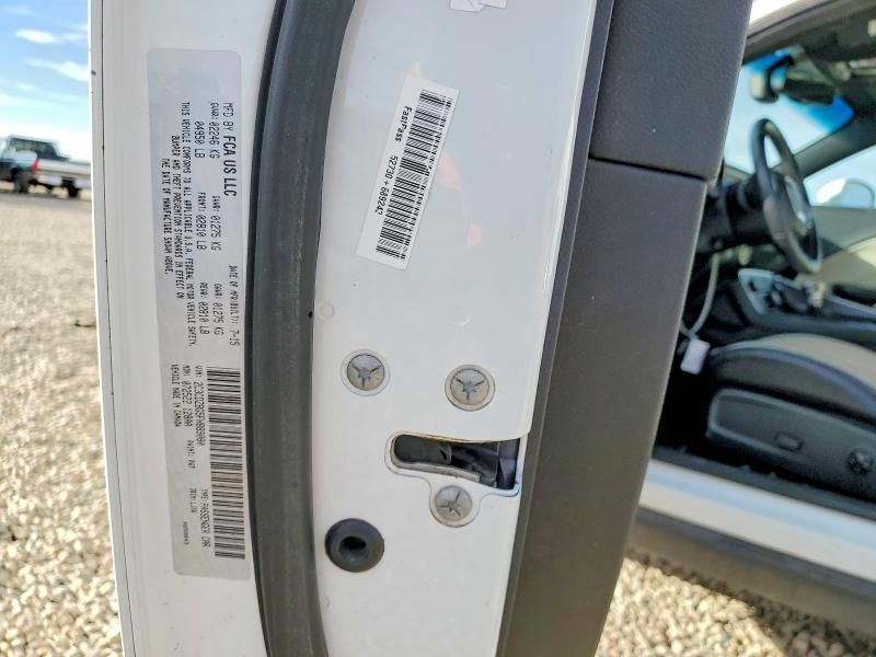 2015 Dodge Challenger sxt Plus