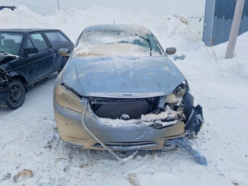 2013 Chrysler 200 lx