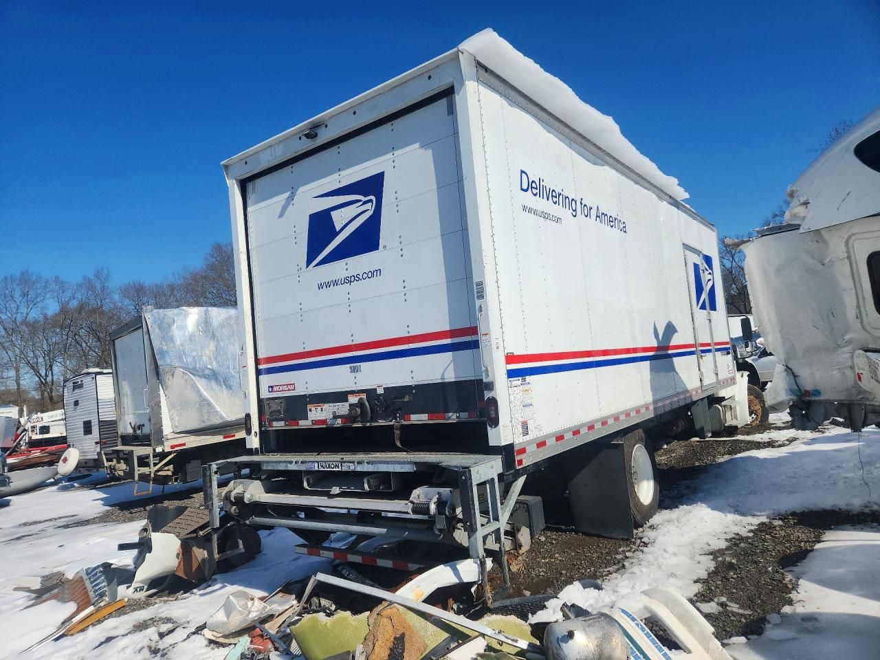 2022 Freightliner Business Class M2 BOX Truck