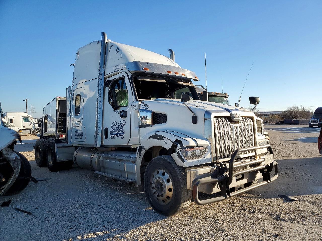 2025 Western Star 2025 Western Star 49X Chassis Semi Truck
