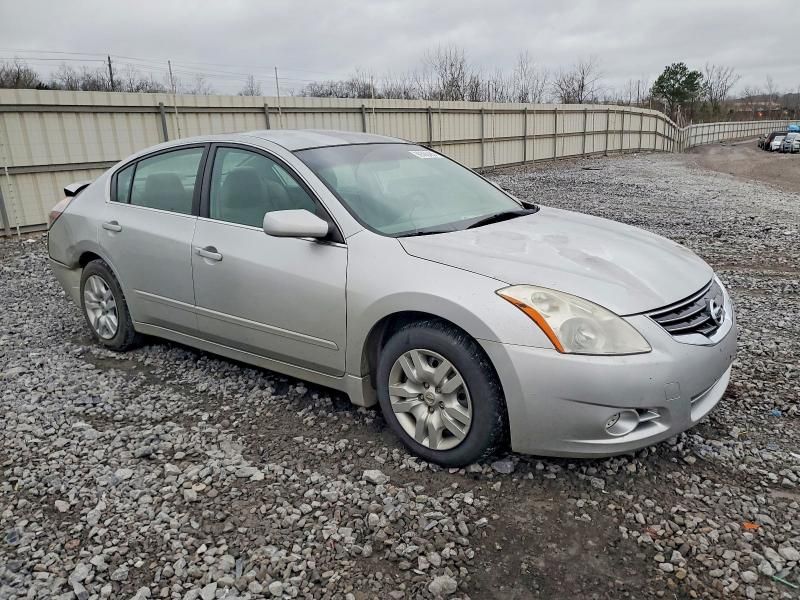 2011 Nissan Altima Base