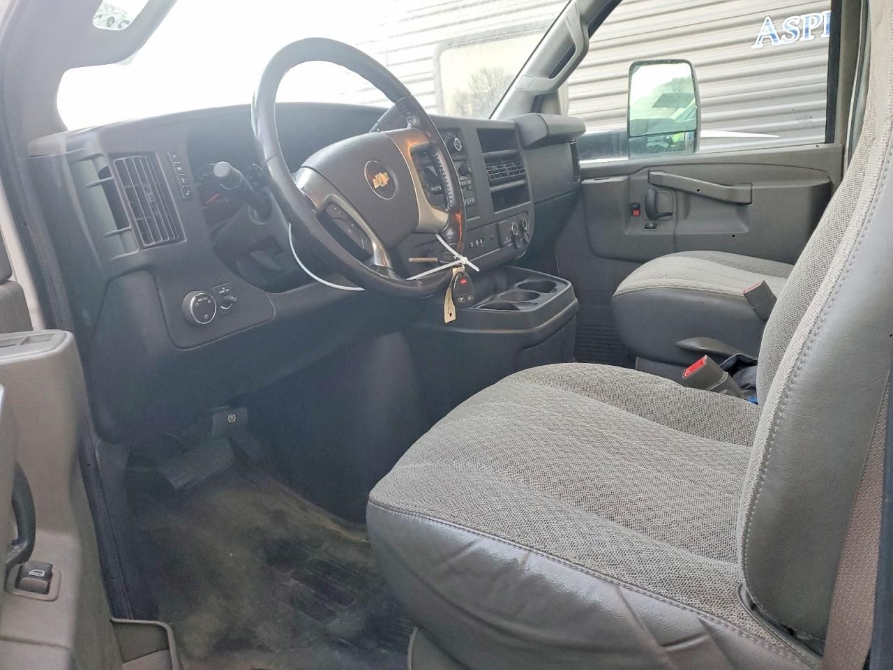 2019 Chevrolet Express box Truck