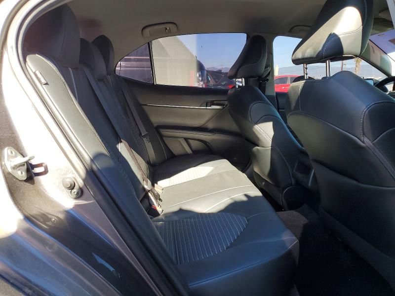 2020 Toyota Camry se