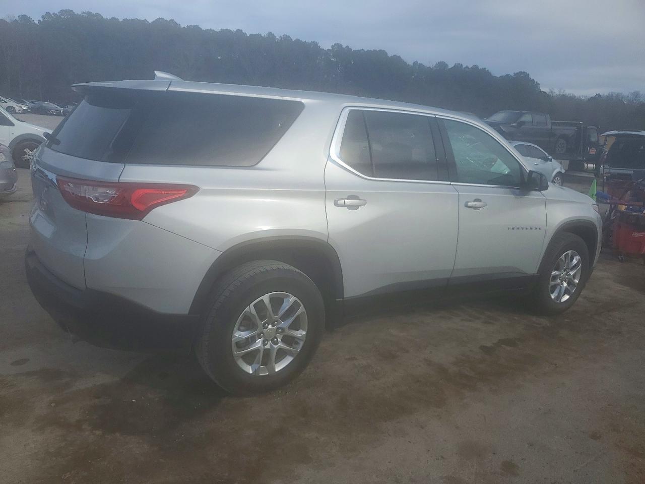 2020 Chevrolet Traverse ls