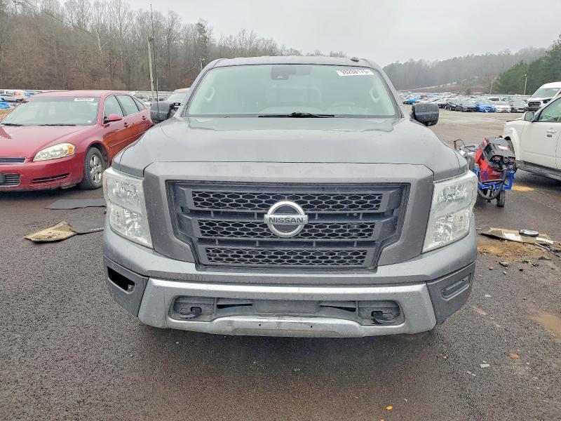 2021 Nissan Titan s