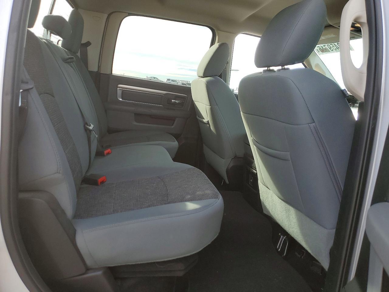 2015 Dodge Ram 1500 slt