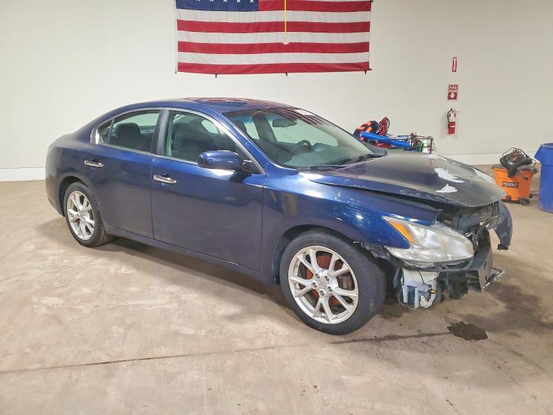 2013 Nissan Maxima s