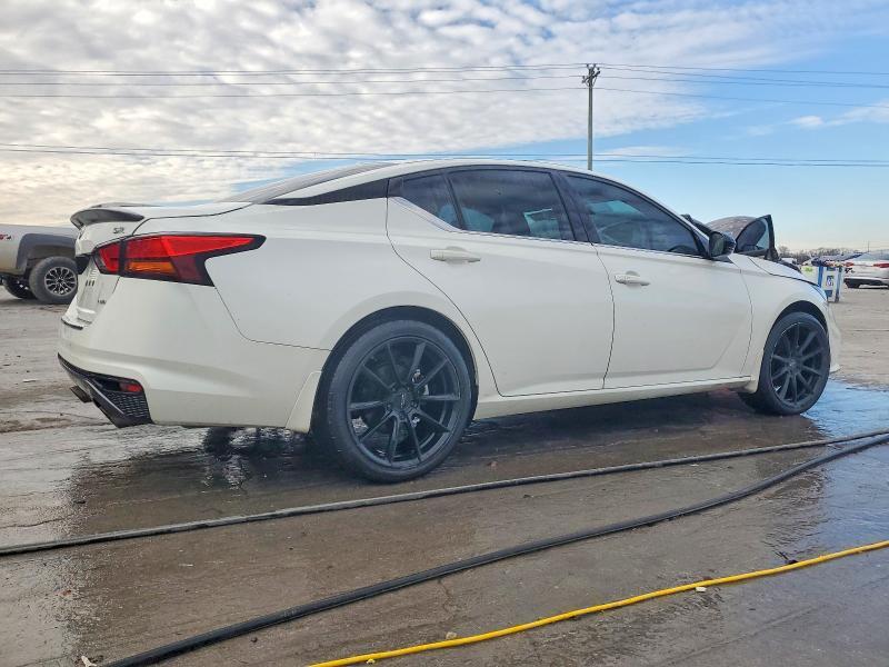 2019 Nissan Altima sr
