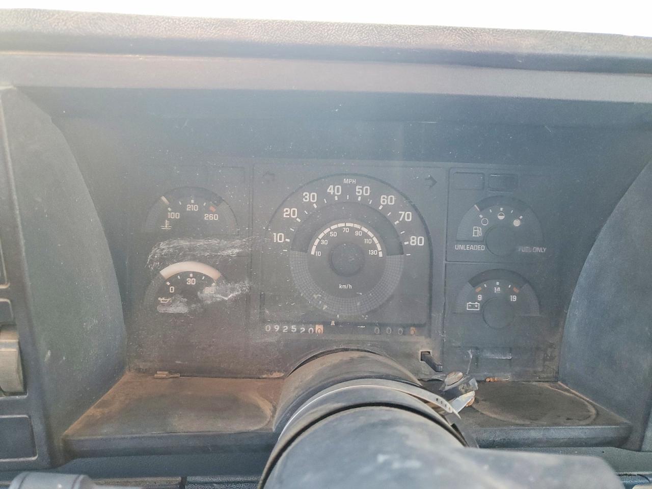 1988 Chev Rolet GMT-400 Flatbed Truck