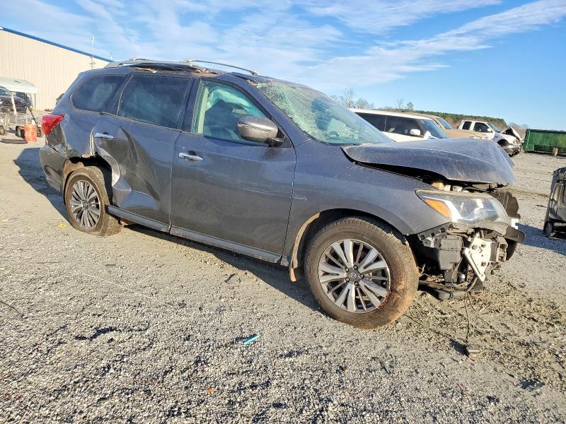 2019 Nissan Pathfinder s