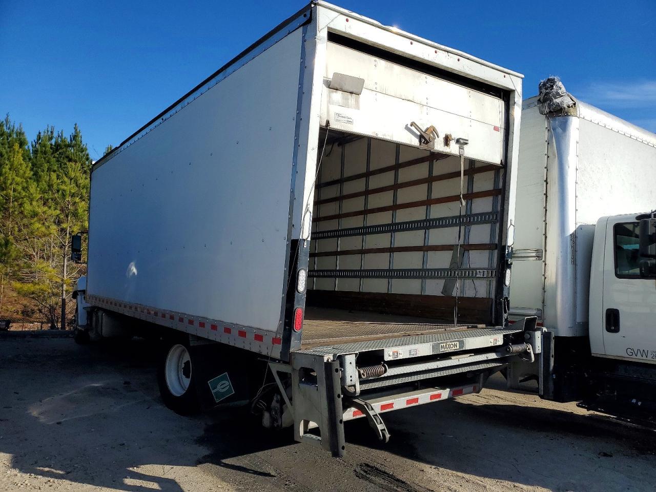 2021 Hino 268 BOX Truck