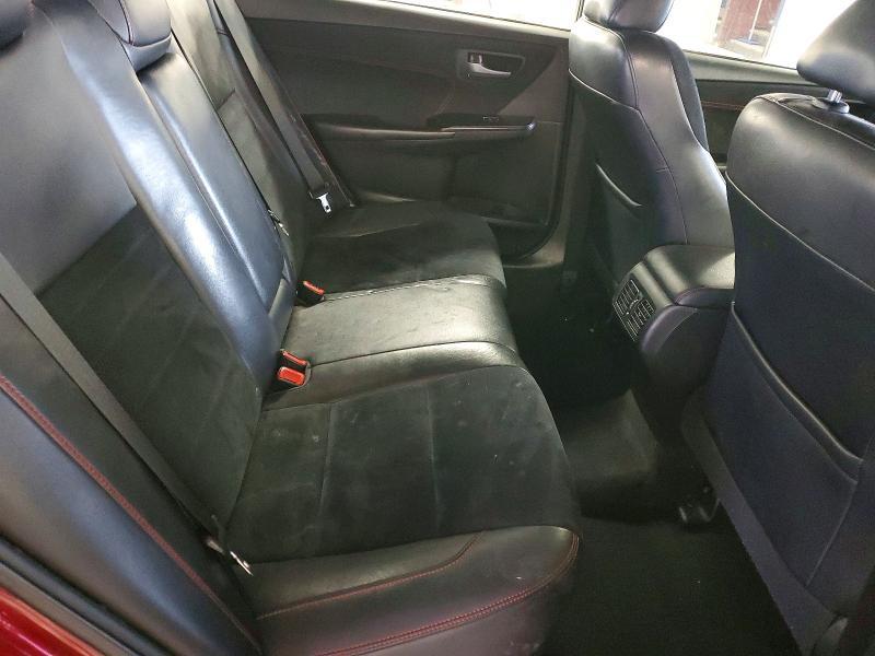 2016 Toyota Camry le
