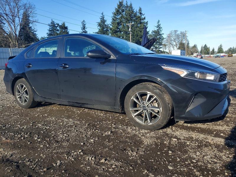 2023 KIA Forte lx