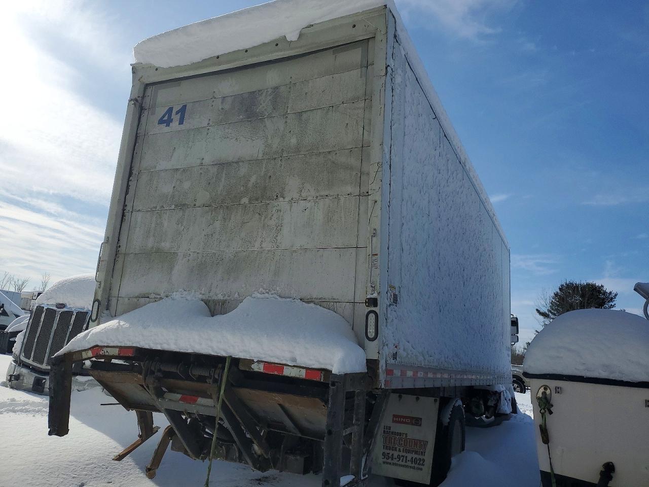 2021 Hino L6 BOX Truck