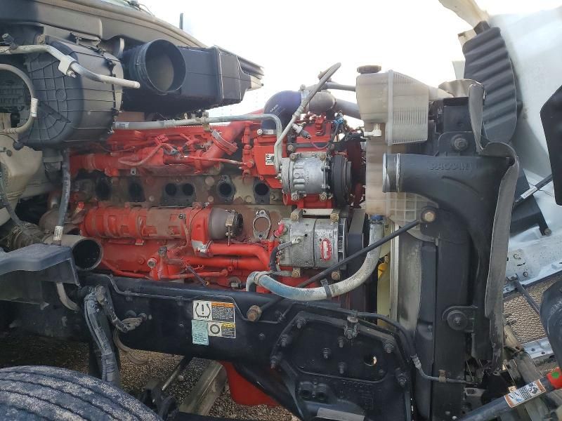 2020 Kenworth T680 Semi Truck