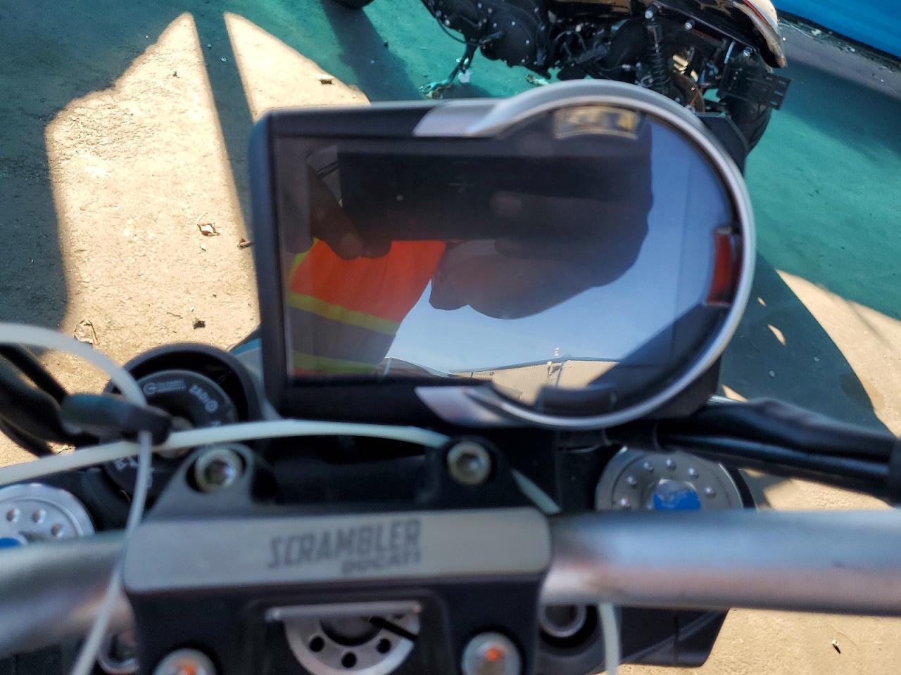 2024 Ducati Scrambler Icon