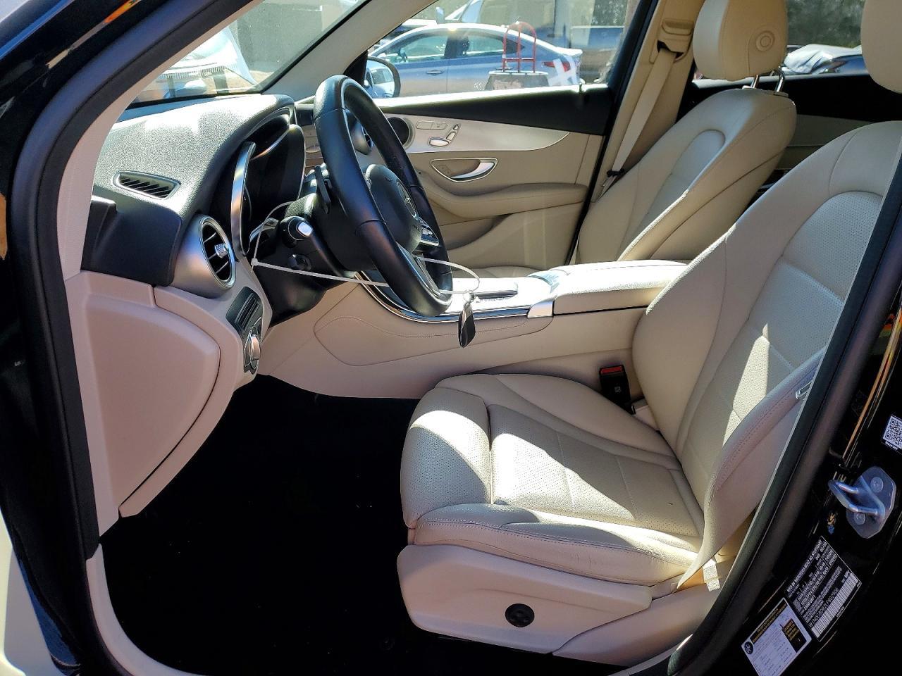 2020 Mercedes-Benz Glc 300
