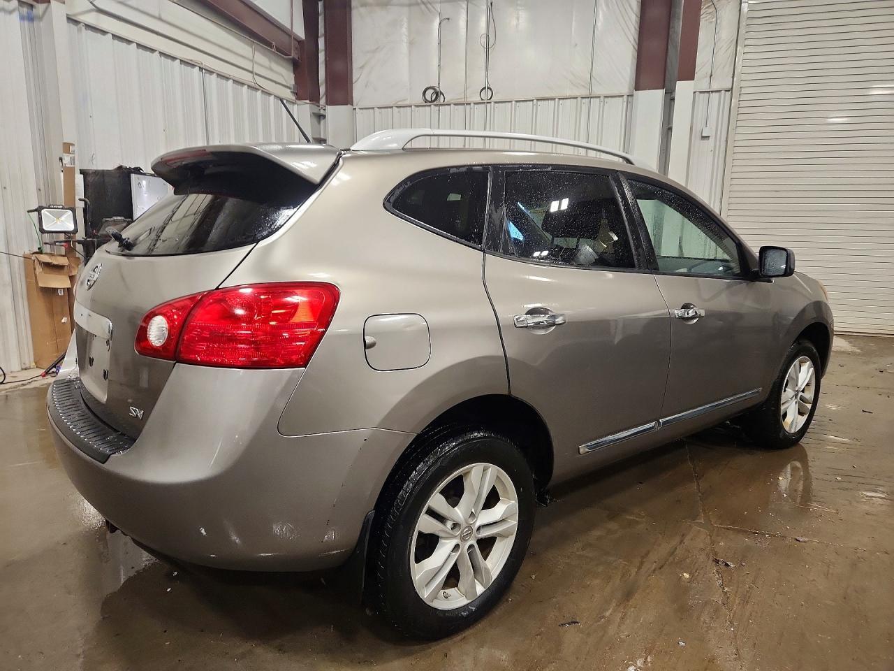 2012 Nissan Rogue s