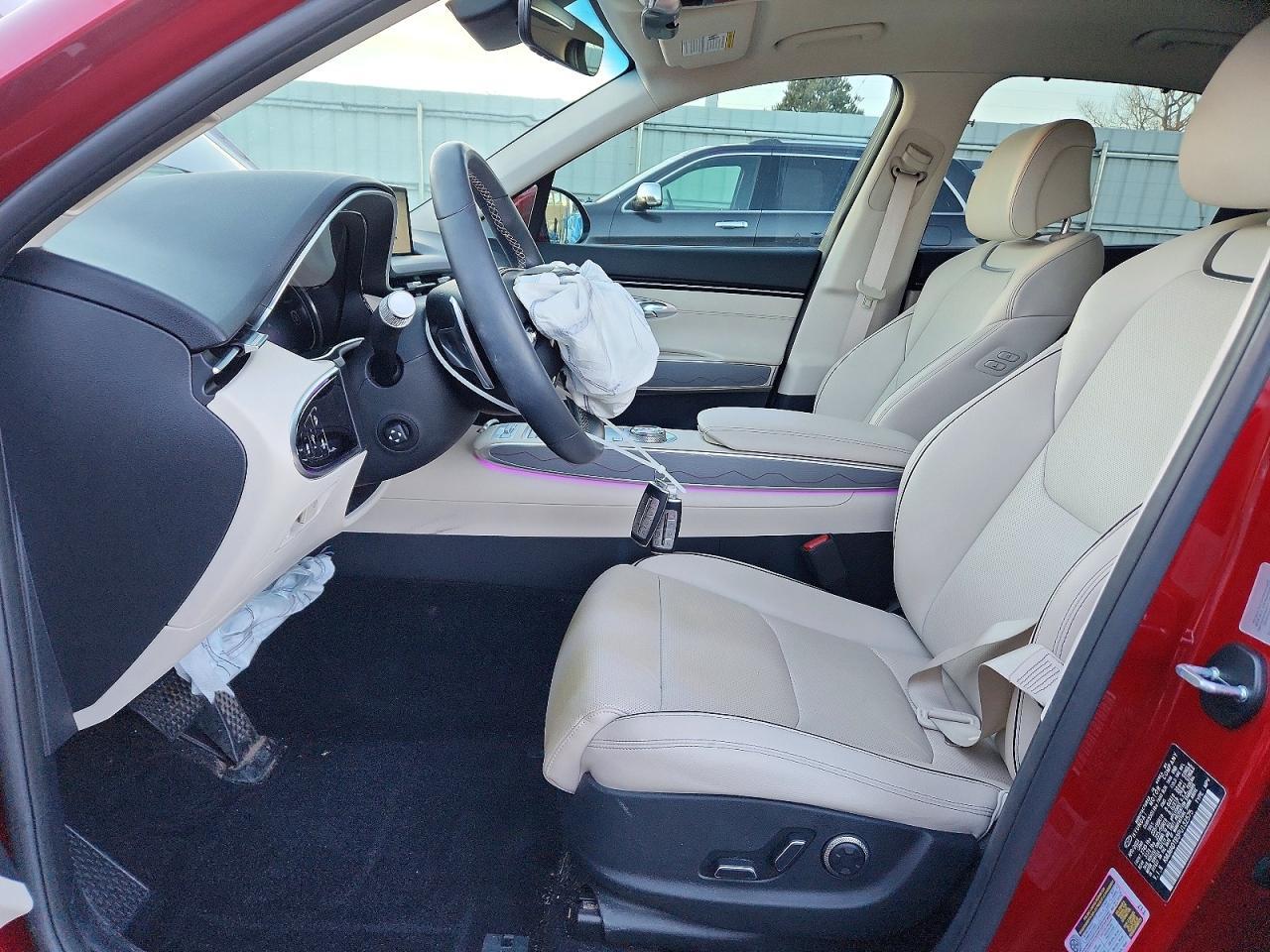 2023 Genesis Gv70 Base