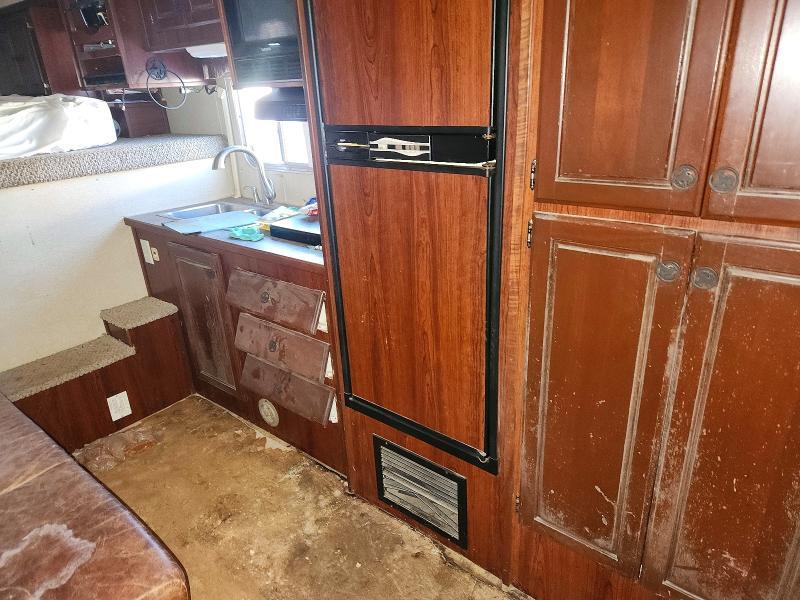 2005 Featherlite Horsetrl
