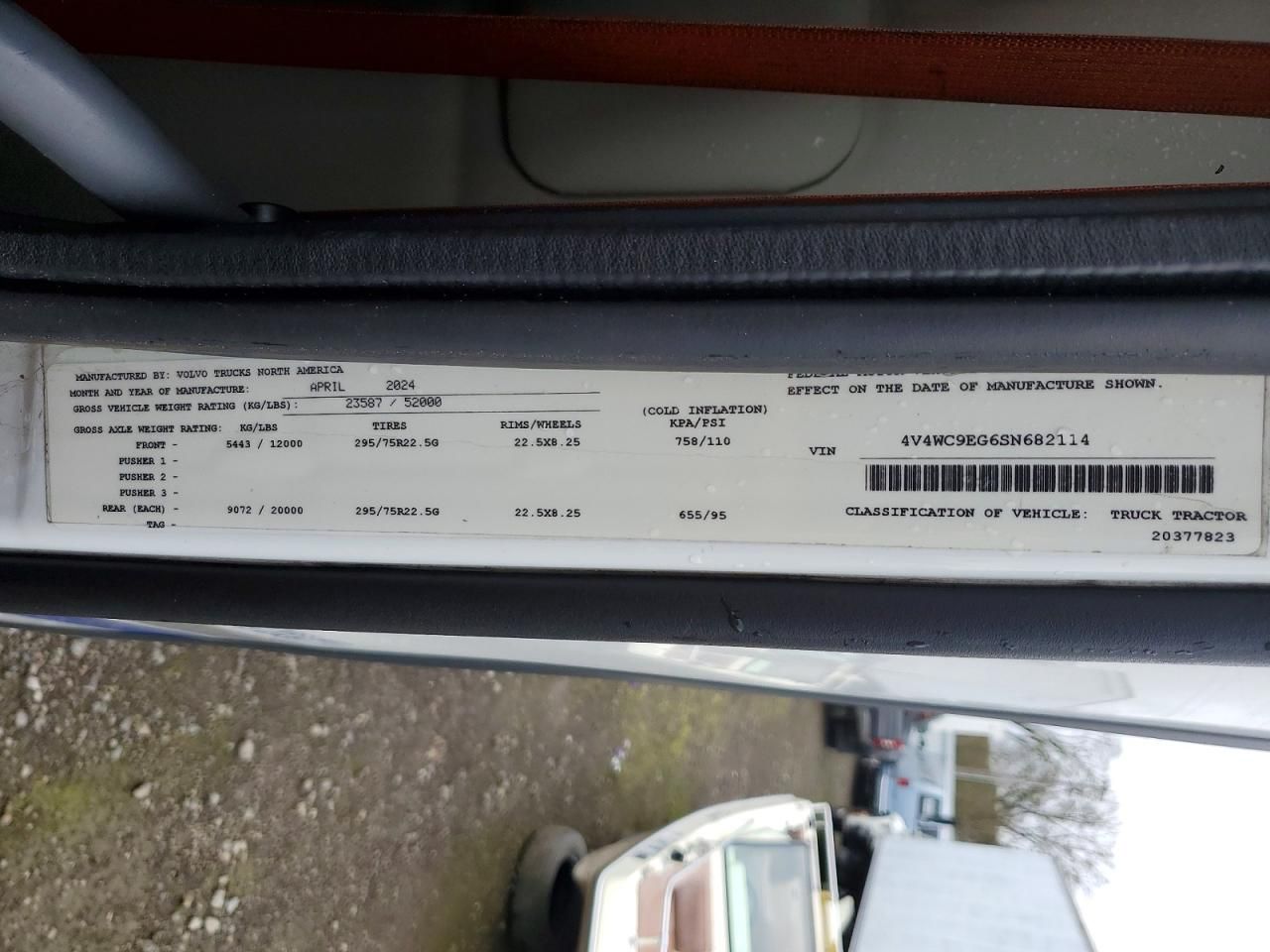 2025 Volvo VNR Semi Truck