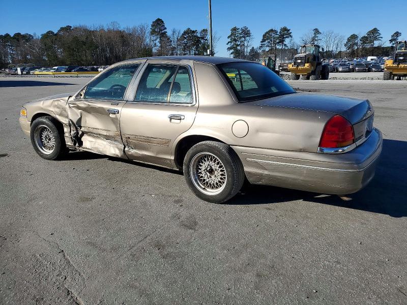 2001 Ford Crown Victoria lx
