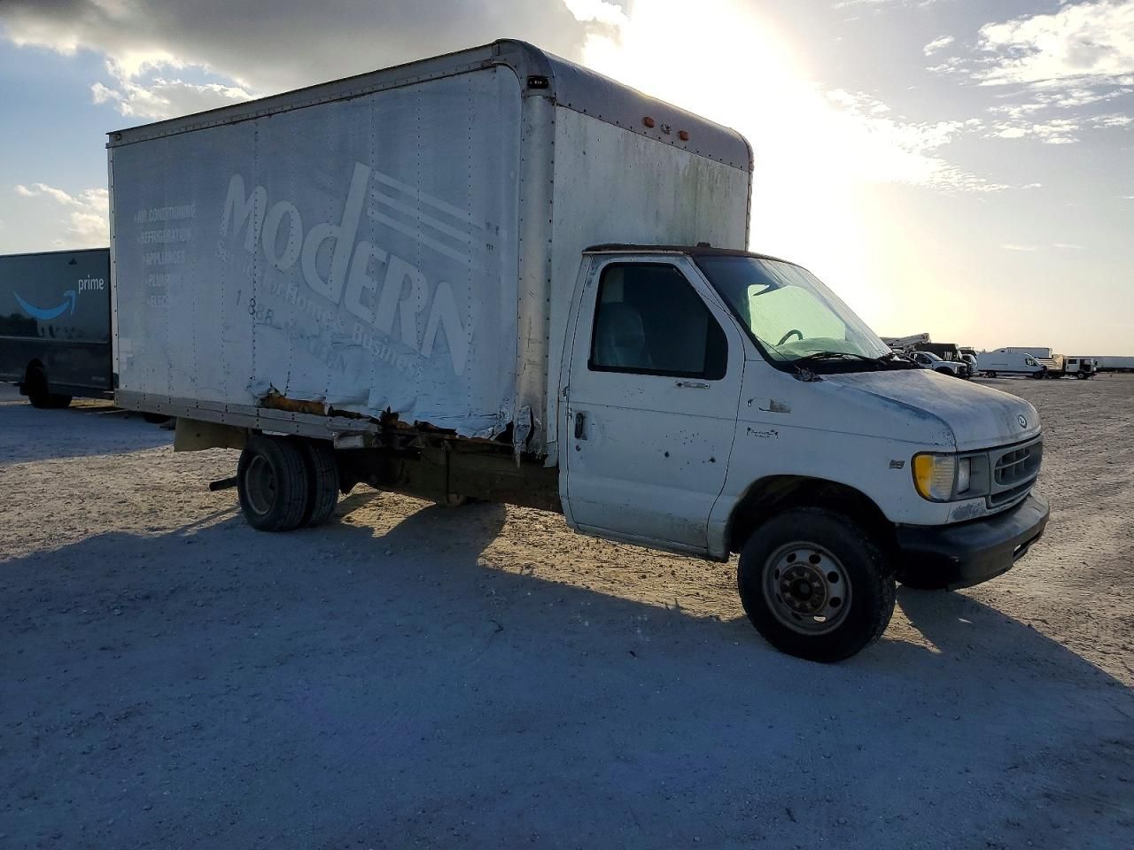 2001 Ford E350 BOX Truck