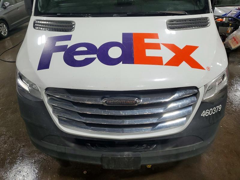 2020 Freightliner Sprinter 2500 Delivery van