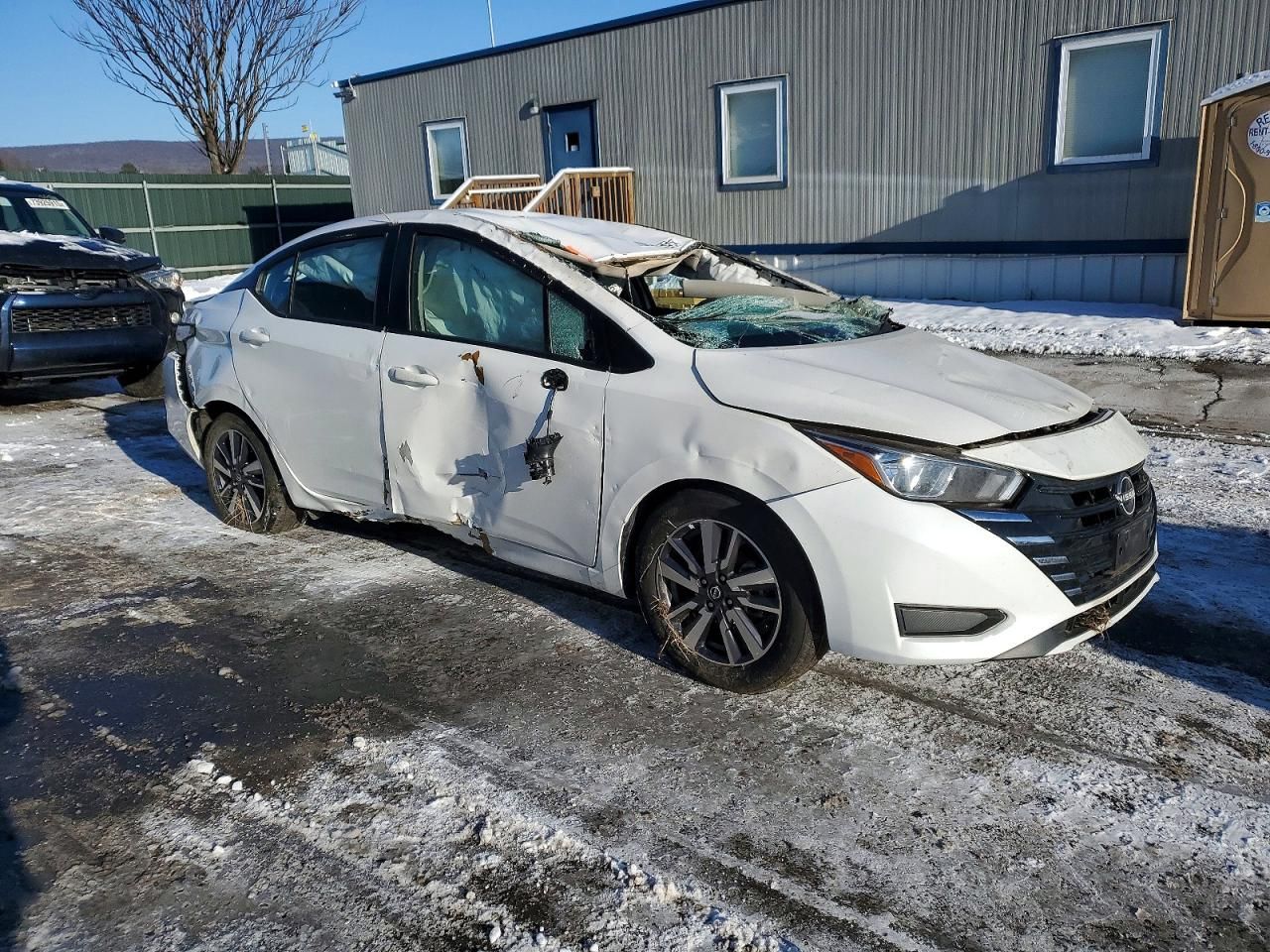 2023 Nissan Versa sv