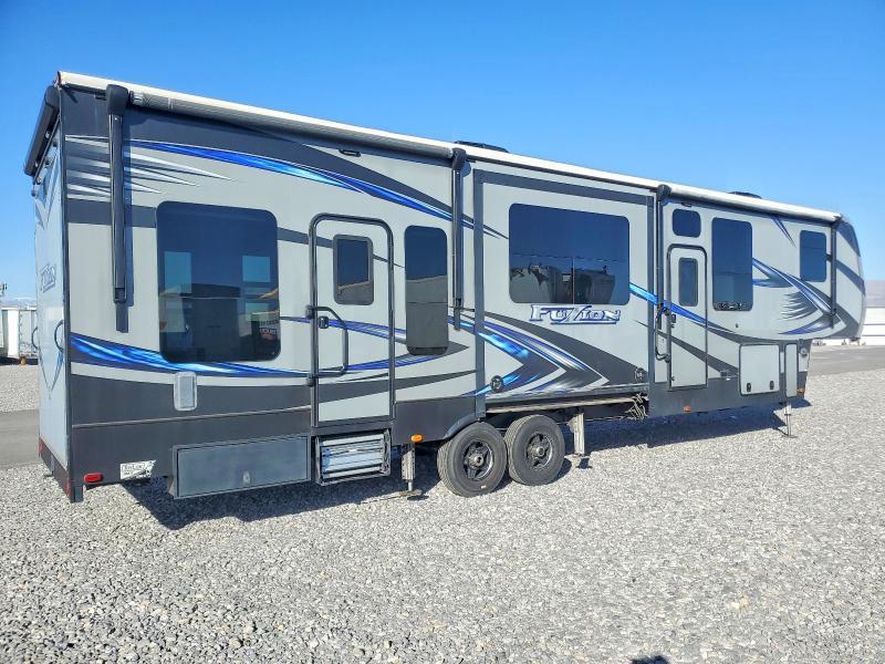 2017 Keystone Fuzion