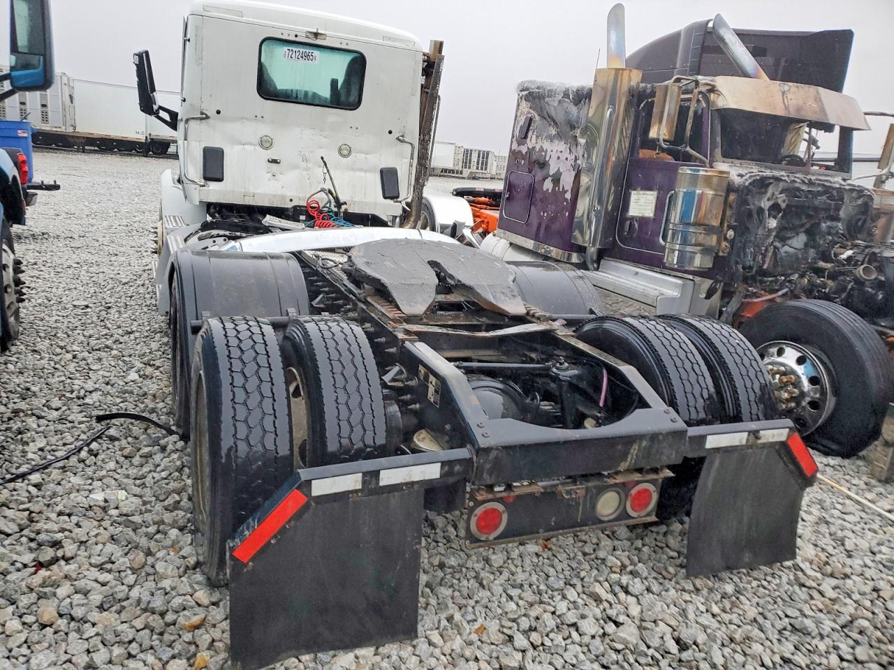 2016 Peterbilt 579 Semi Truck