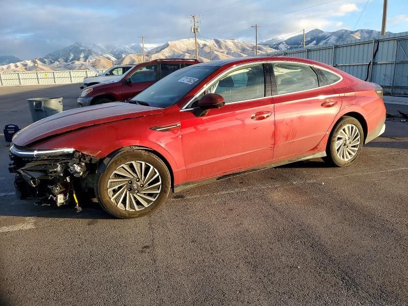 2025 Hyundai Sonata Hybrid