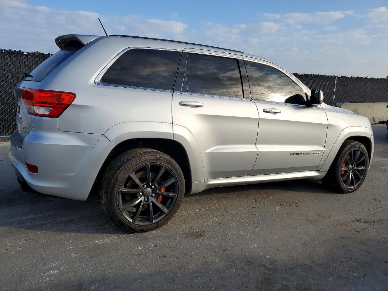 2012 Jeep Grand Cherokee Srt-8