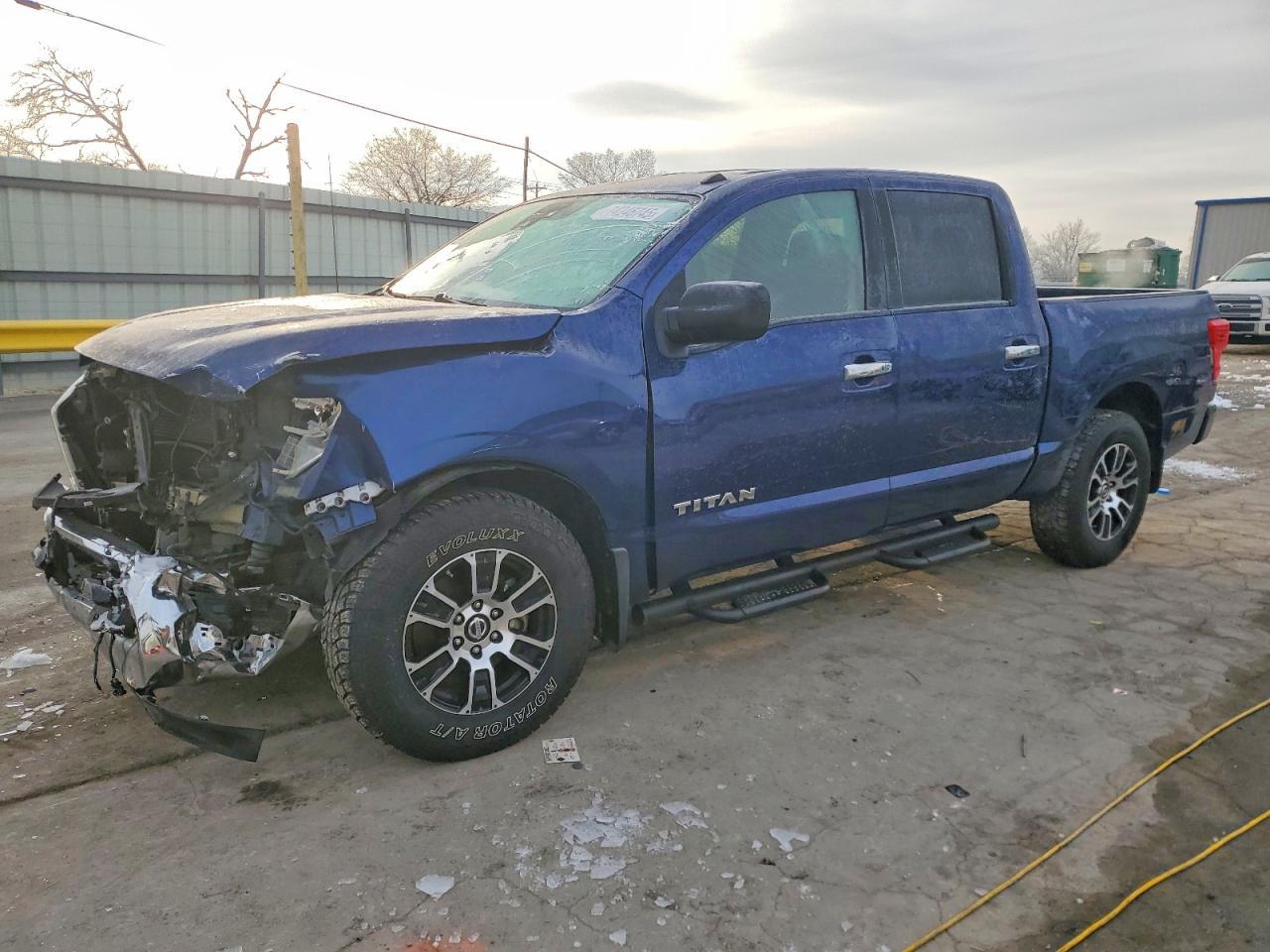 2021 Nissan Titan SV