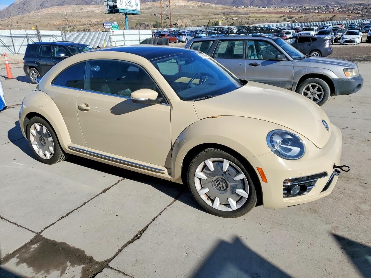 2019 Volkswagen Beetle s