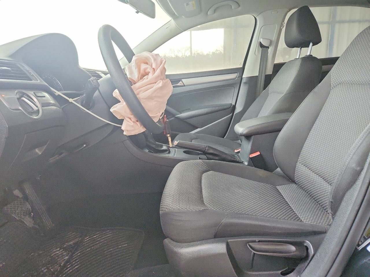 2012 Volkswagen Passat s