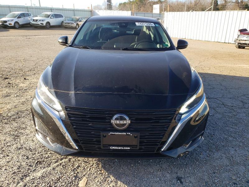 2023 Nissan Altima sv