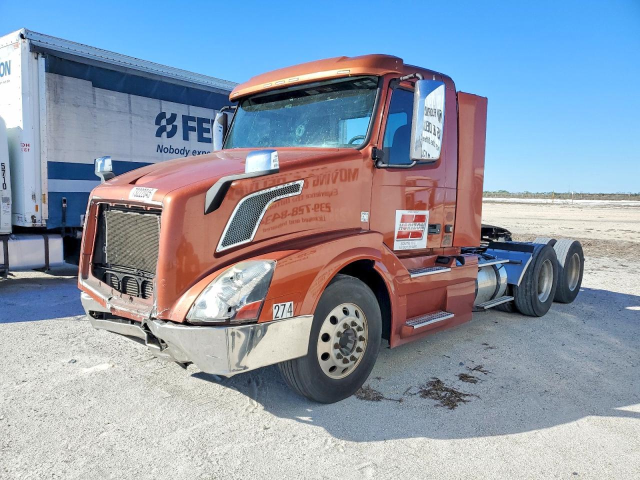 2015 Volvo VNL Semi Truck