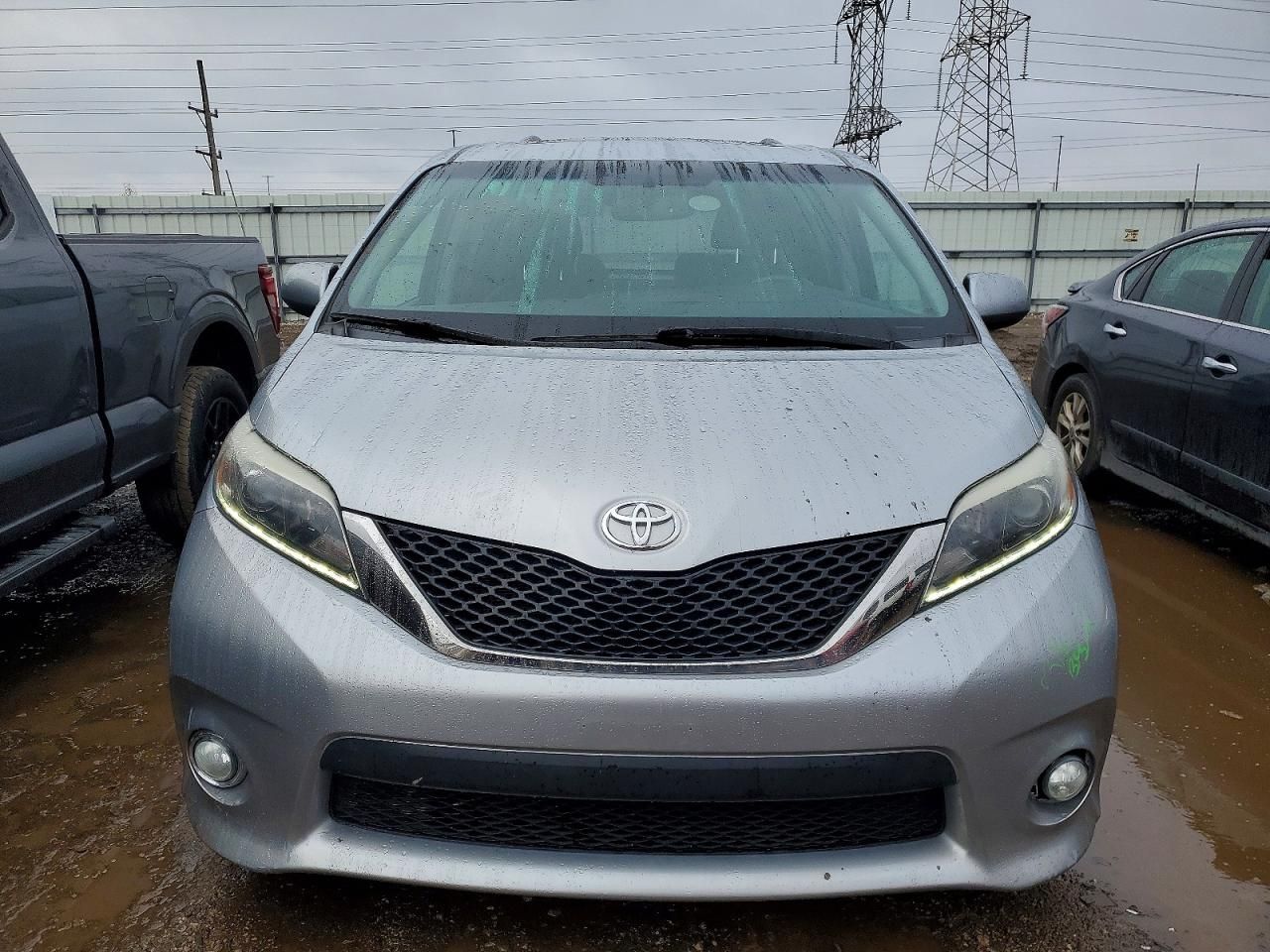 2016 Toyota Sienna se