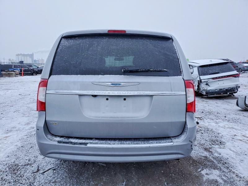 2016 Chrysler Town & Country Touring