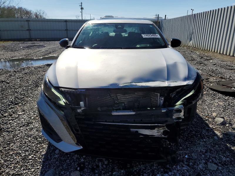 2023 Nissan Altima sr