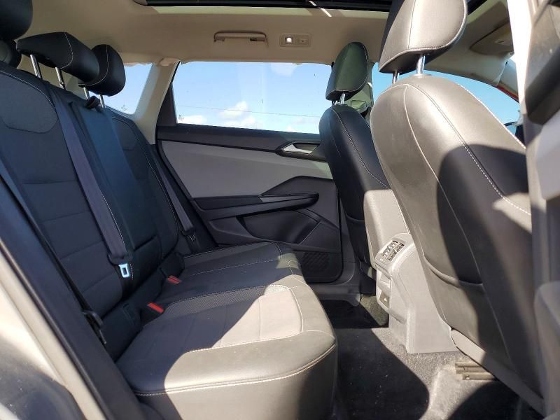 2022 Volkswagen Taos se