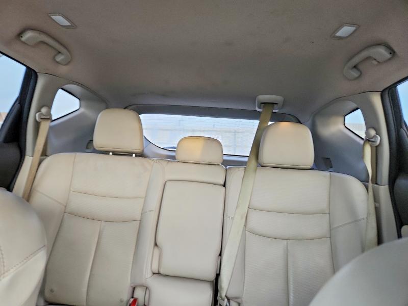 2016 Nissan Murano s