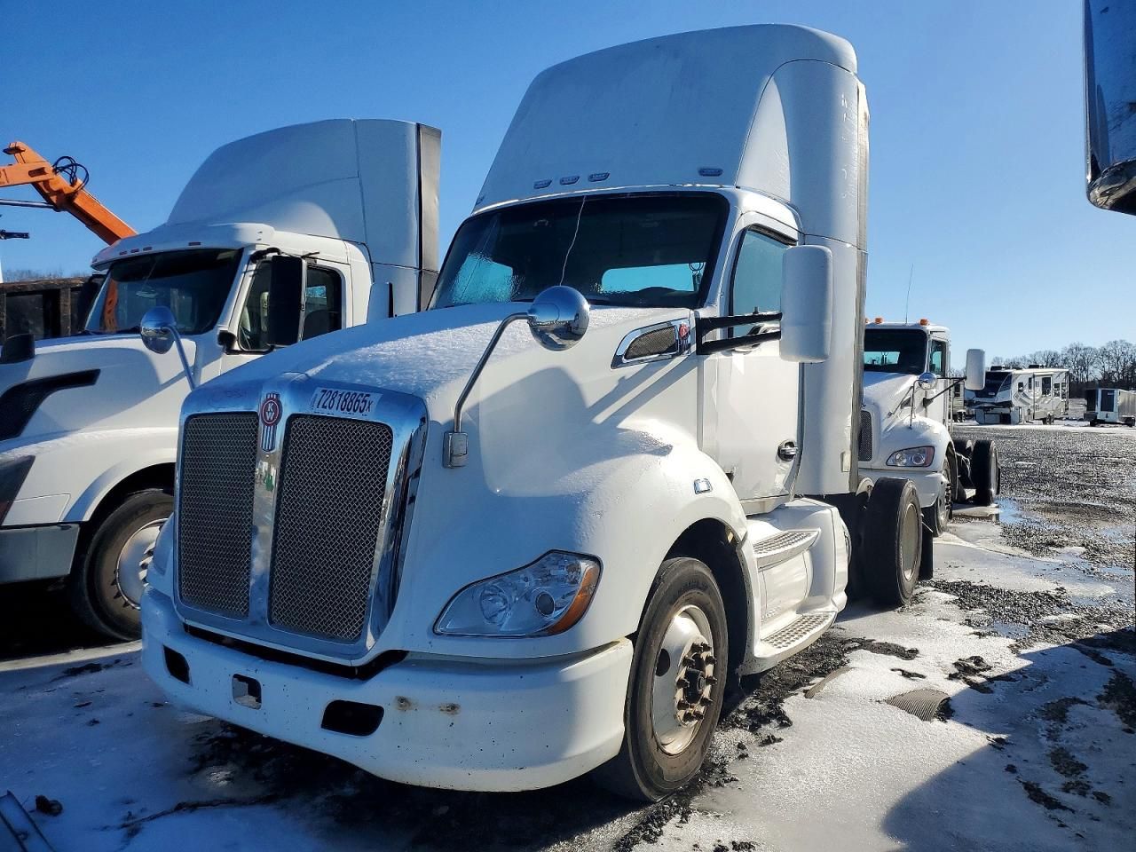 2014 Kenworth T680 Semi Truck