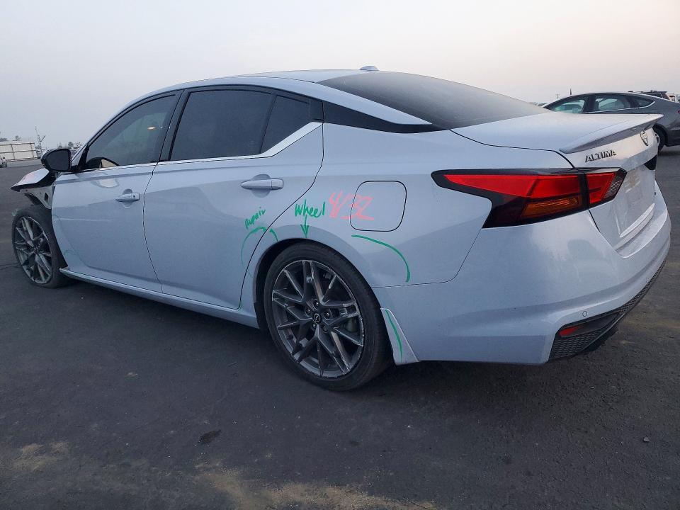 2023 Nissan Altima sr