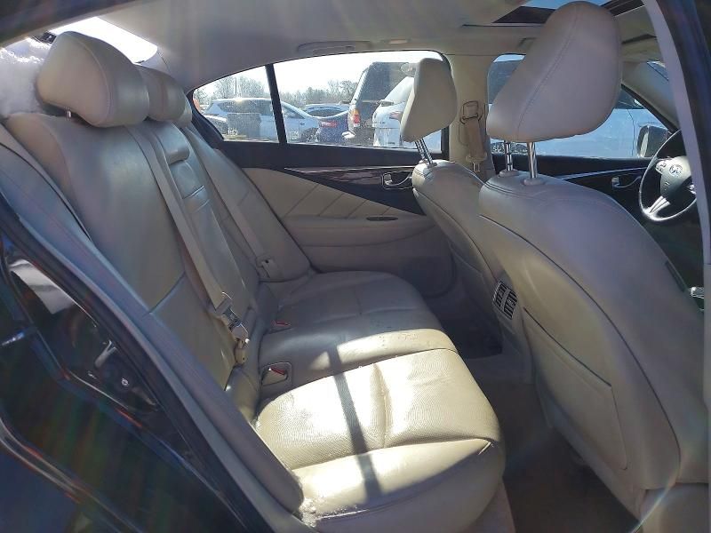 2016 Infiniti Q50 Premium