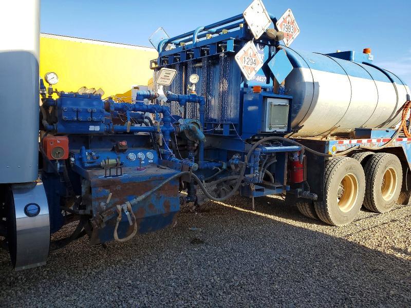 2015 Peterbilt 348 Vacuum Truck