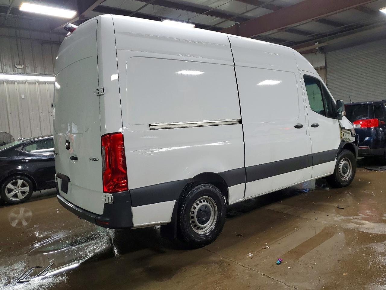 2023 Mercedes-Benz Sprinter 2500