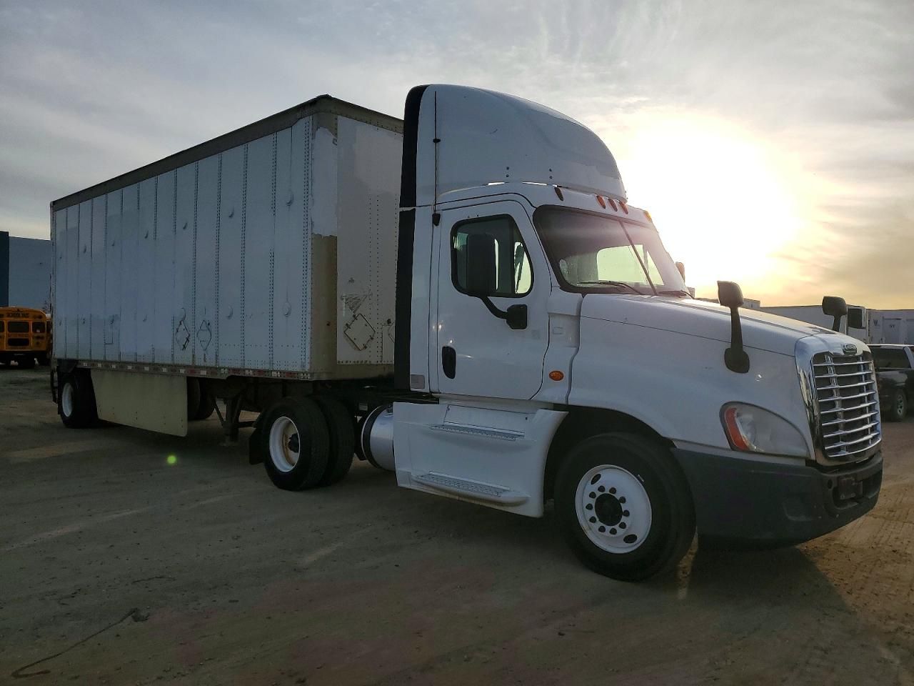 2015 Freightliner Cascadia Semi Truck